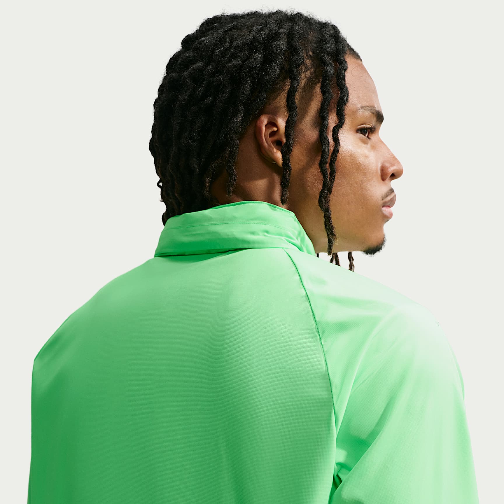 Nike Miler Men's Repel UV Protection Running Jacket – Illusion Green/Illusion Green