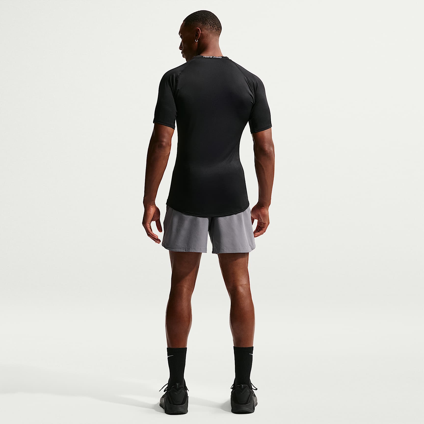 Nike Pro Men's Dri-FIT Tight Short-Sleeve Fitness Top – Black/White