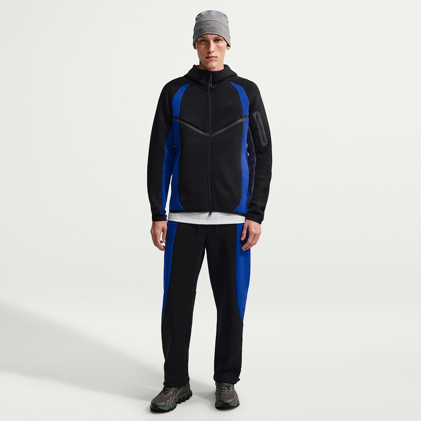 Nike Tech Men's Colour-Block Full-Zip Fleece Windrunner Jacket – Black/Old Royal/Black
