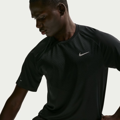 Nike Stride Men's Dri-FIT ADV Short-Sleeve Running Top – Black