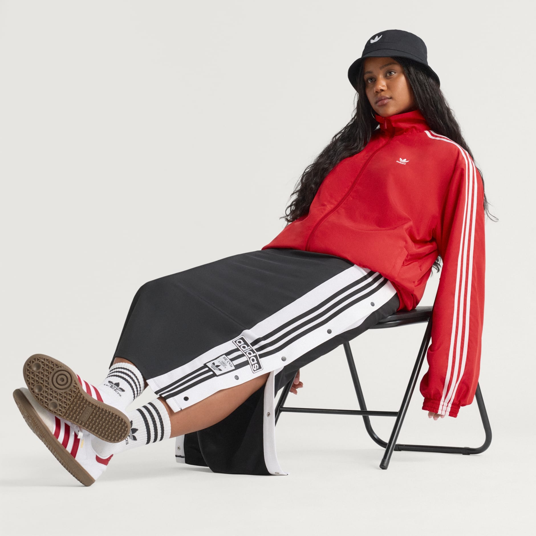 Samba Liverpool FC Shoes - Cloud White / Strawberry Red / Gum - view 6
