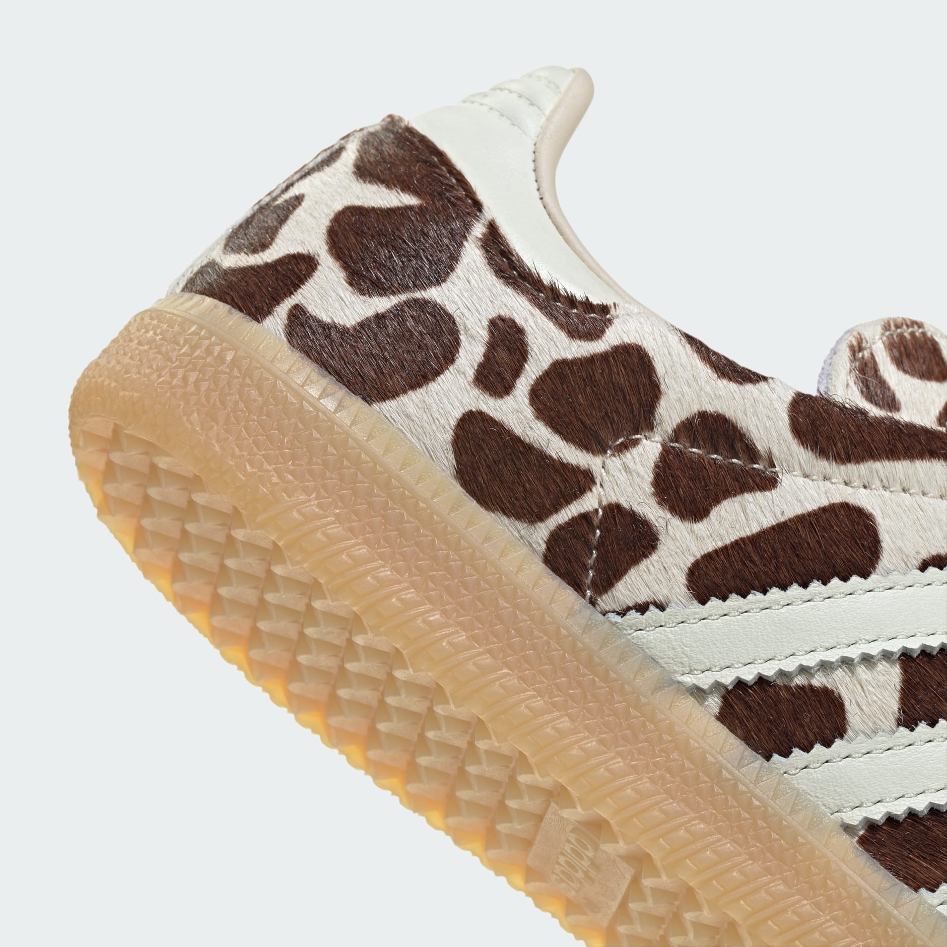 Samba OG Giraffe Print Shoes - Crystal Linen / Ivory / Gum - view 7