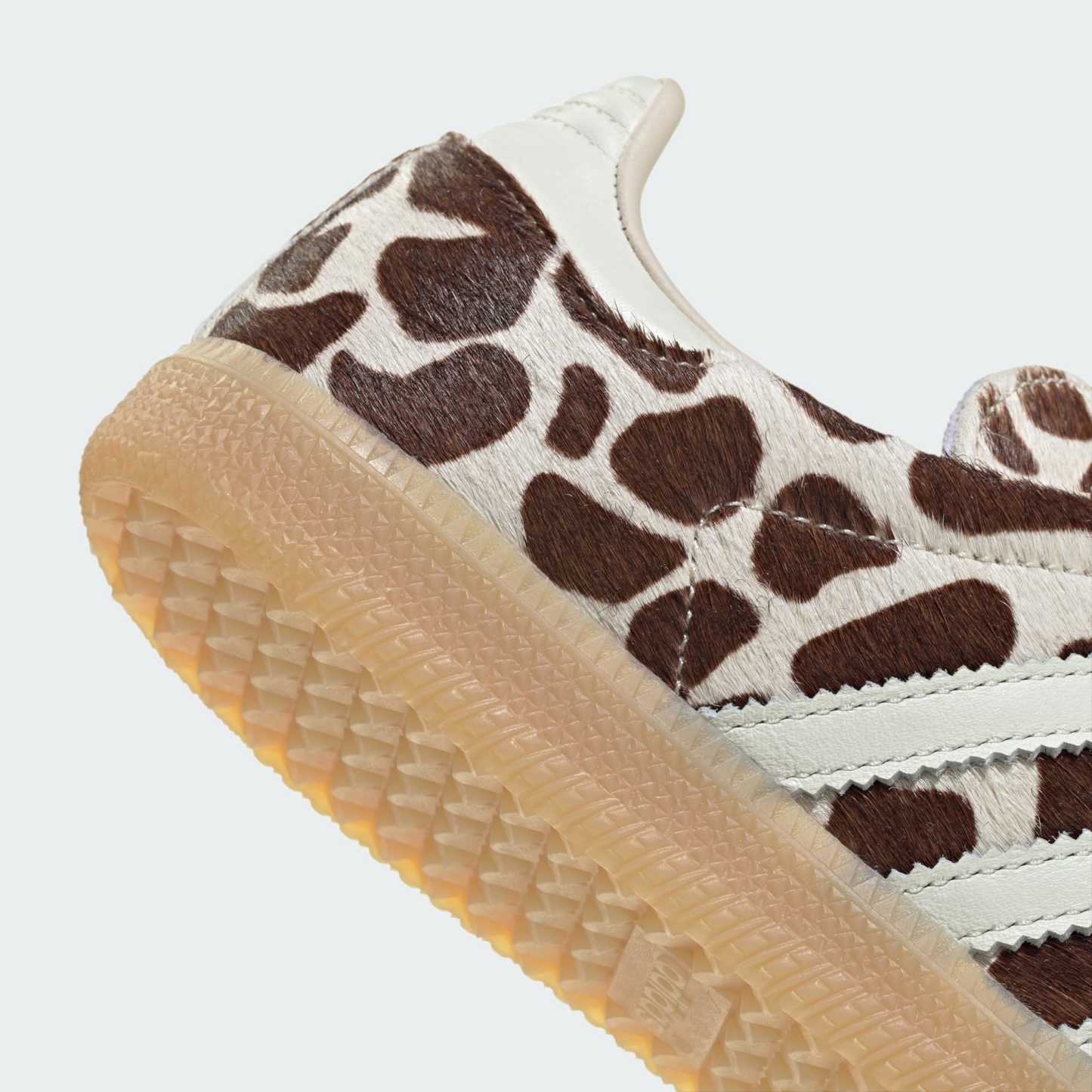 Samba OG Giraffe Print Shoes - Crystal Linen / Ivory / Gum - view 7