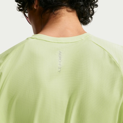 Nike Stride Aero-FIT Men's Short-Sleeve Running Top – Light Lemon Twist/Light Silver