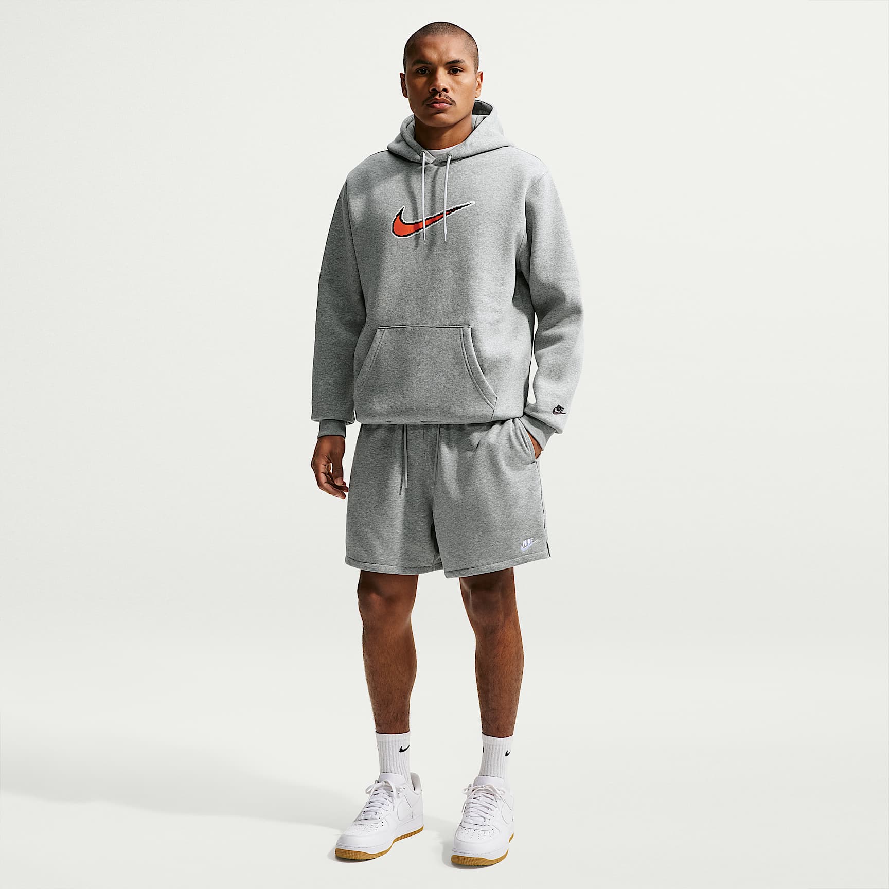 Nike Club Men's French Terry Flow Shorts – Dark Grey Heather/Light Smoke Grey/White