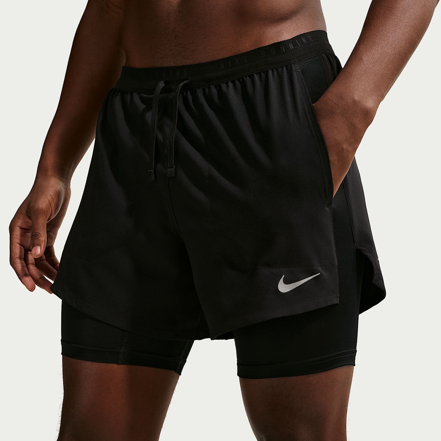 Nike Stride Men's Dri-FIT 13cm (approx.) Hybrid Running Shorts – Black