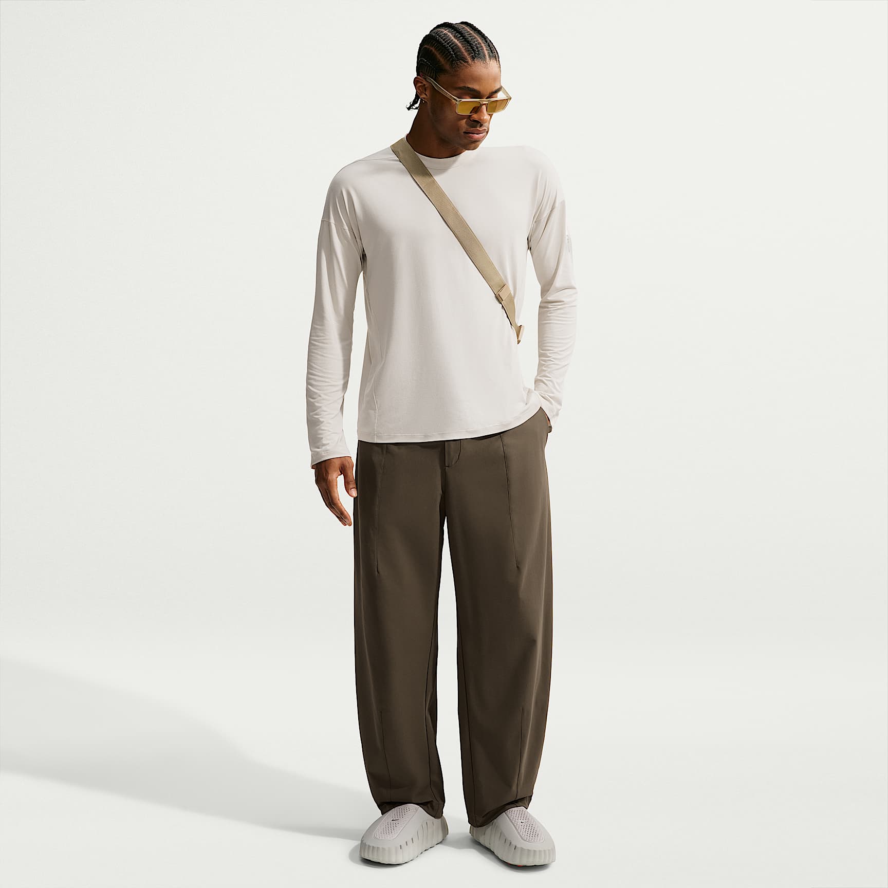 Nike 24.7 PerfectStretch Men's Dri-FIT UV Protection Barrel-Leg Trousers – Dark Hazel/Black/Velvet Brown