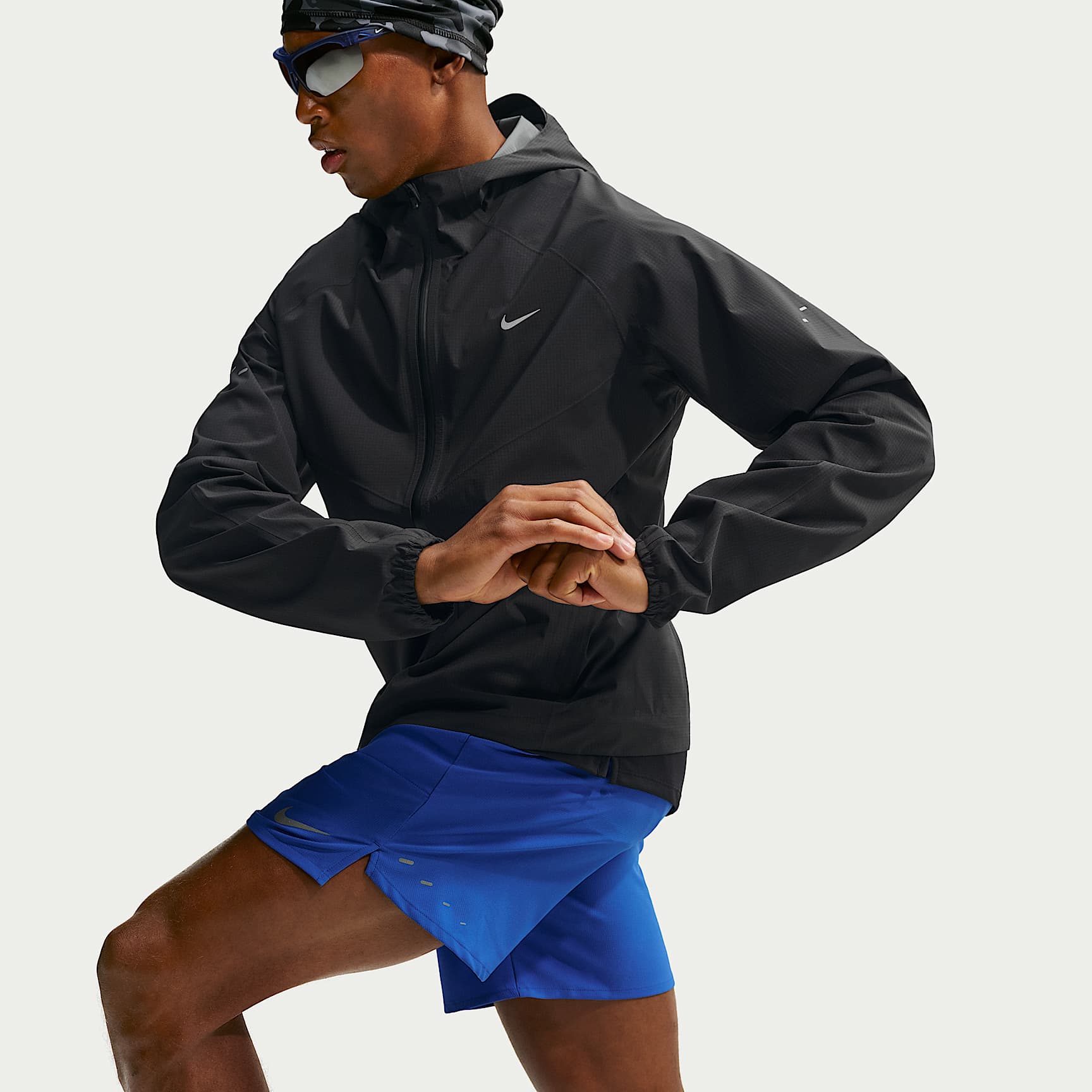 Nike Stride Men's Storm-FIT ADV Waterproof Running Jacket – Black