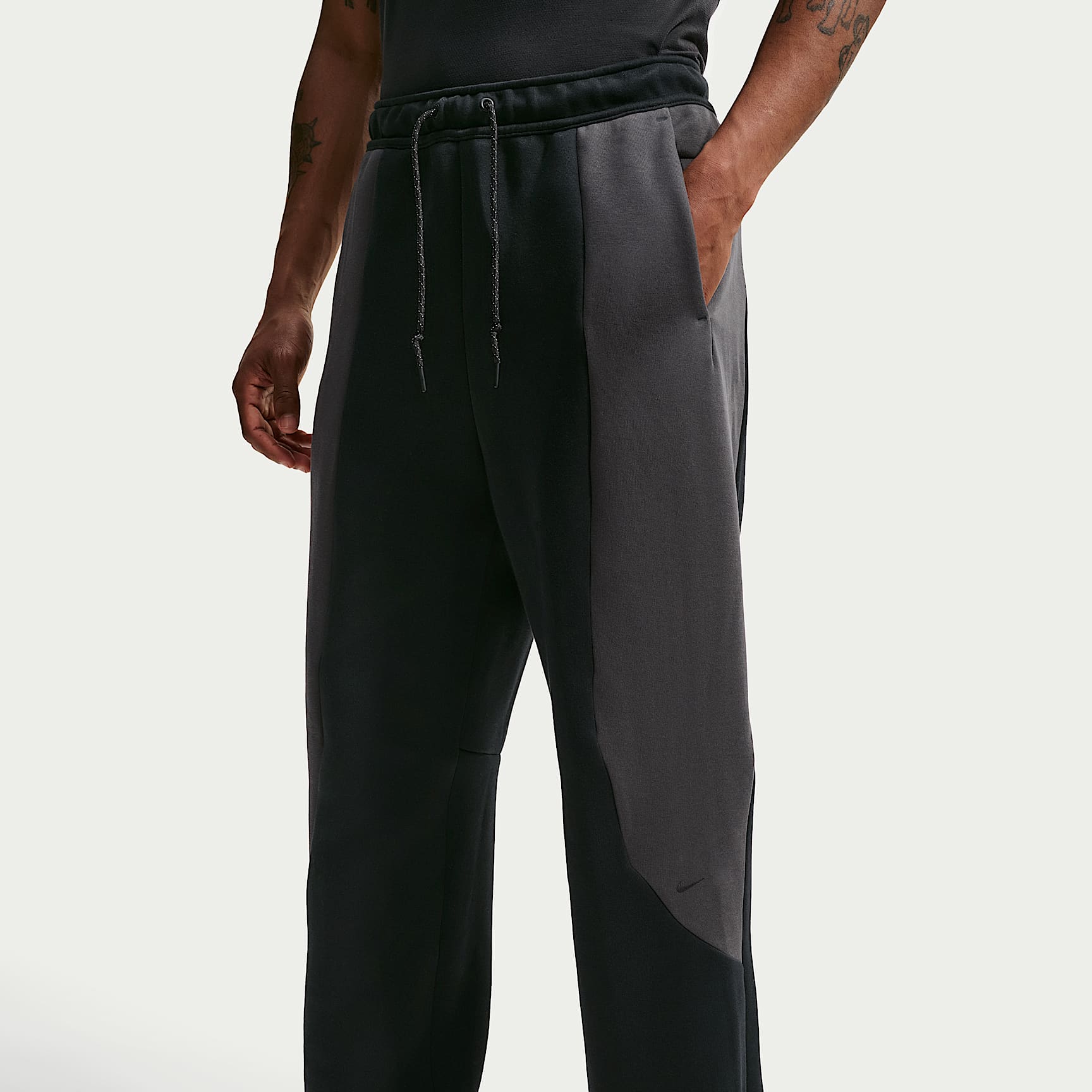 Nike Tech Men's Colour-Block Open-Hem Fleece Trousers – Black/Anthracite/Black