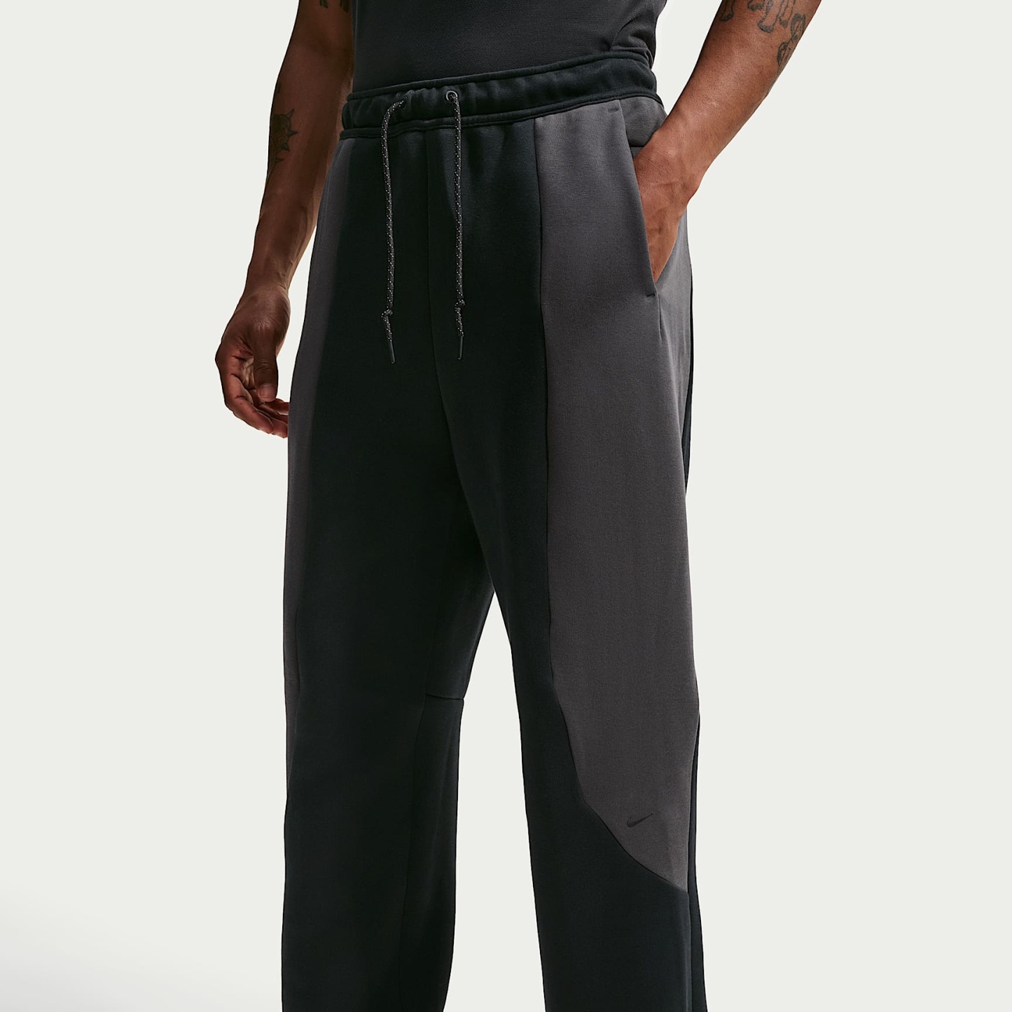 Nike Tech Men's Colour-Block Open-Hem Fleece Trousers – Black/Anthracite/Black