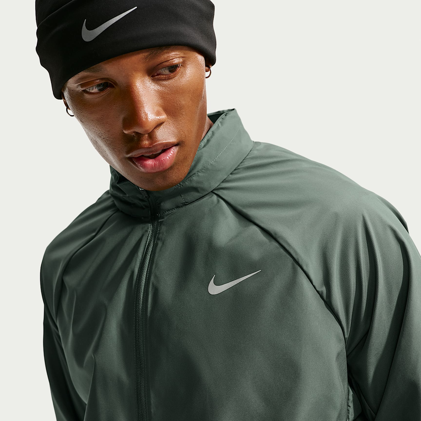 Nike Miler Men's Repel UV Protection Running Jacket – Camo Green/Camo Green