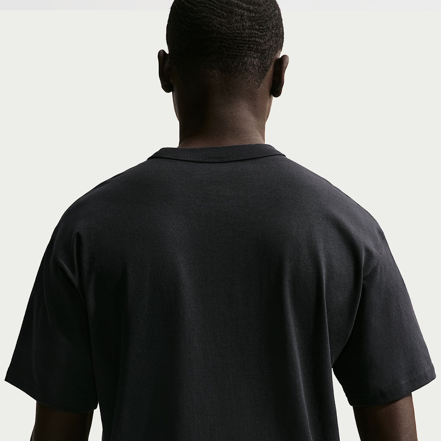Nike Sportswear Premium Essentials Men's T-Shirt – Black