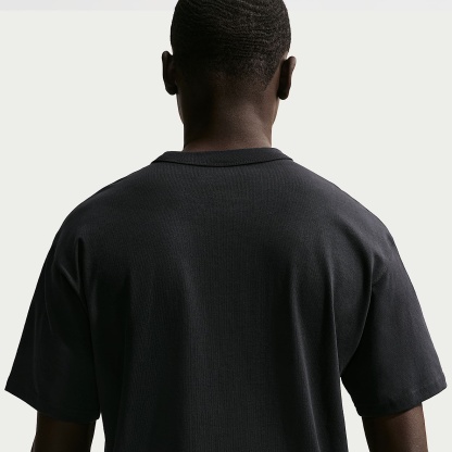 Nike Sportswear Premium Essentials Men's T-Shirt – Black