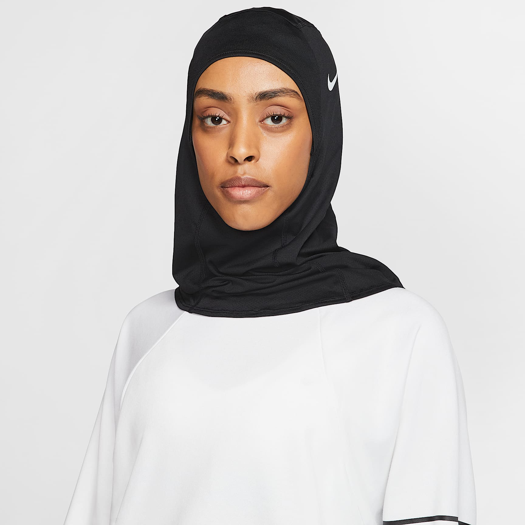 Nike Pro Hijab 2.0 – Black/White