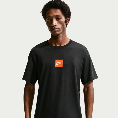 Nike Sportswear T-Shirt – Black/White
