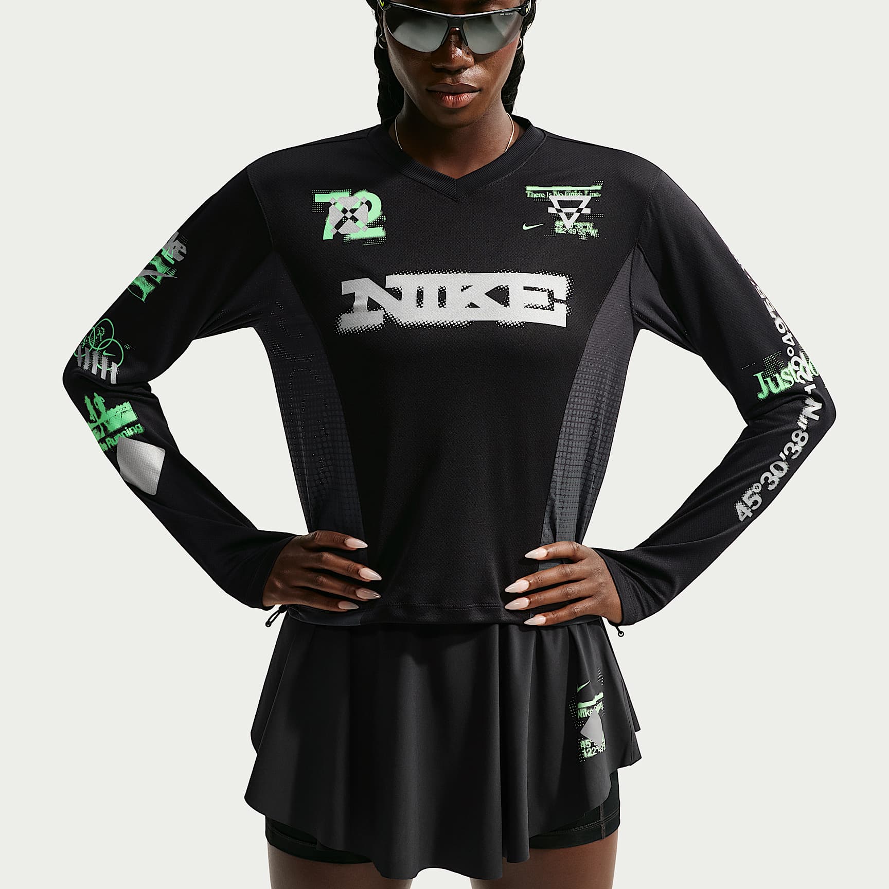 Nike Swift Women's Long-Sleeve Running Top – Black/Iron Grey/Illusion Green