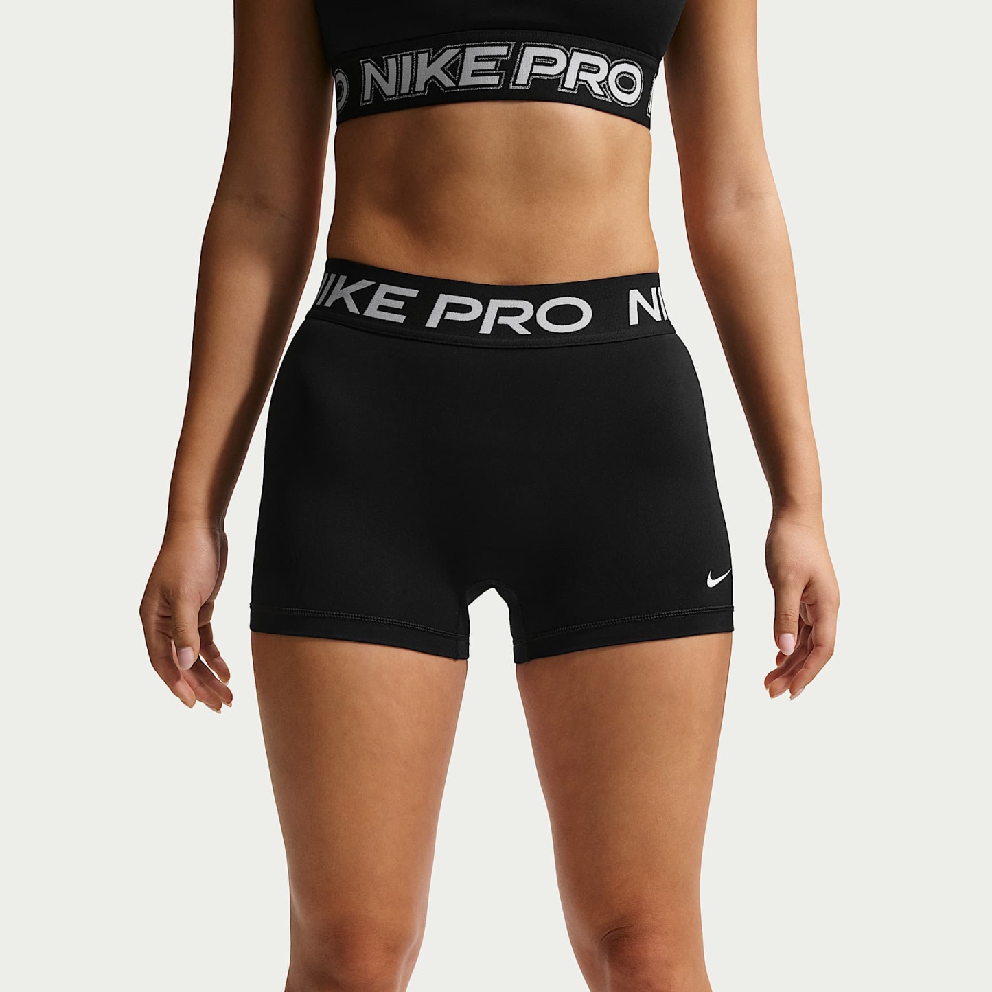 Nike Pro Women's Mid-Rise 7.5cm (approx.) Biker Shorts – Black/White