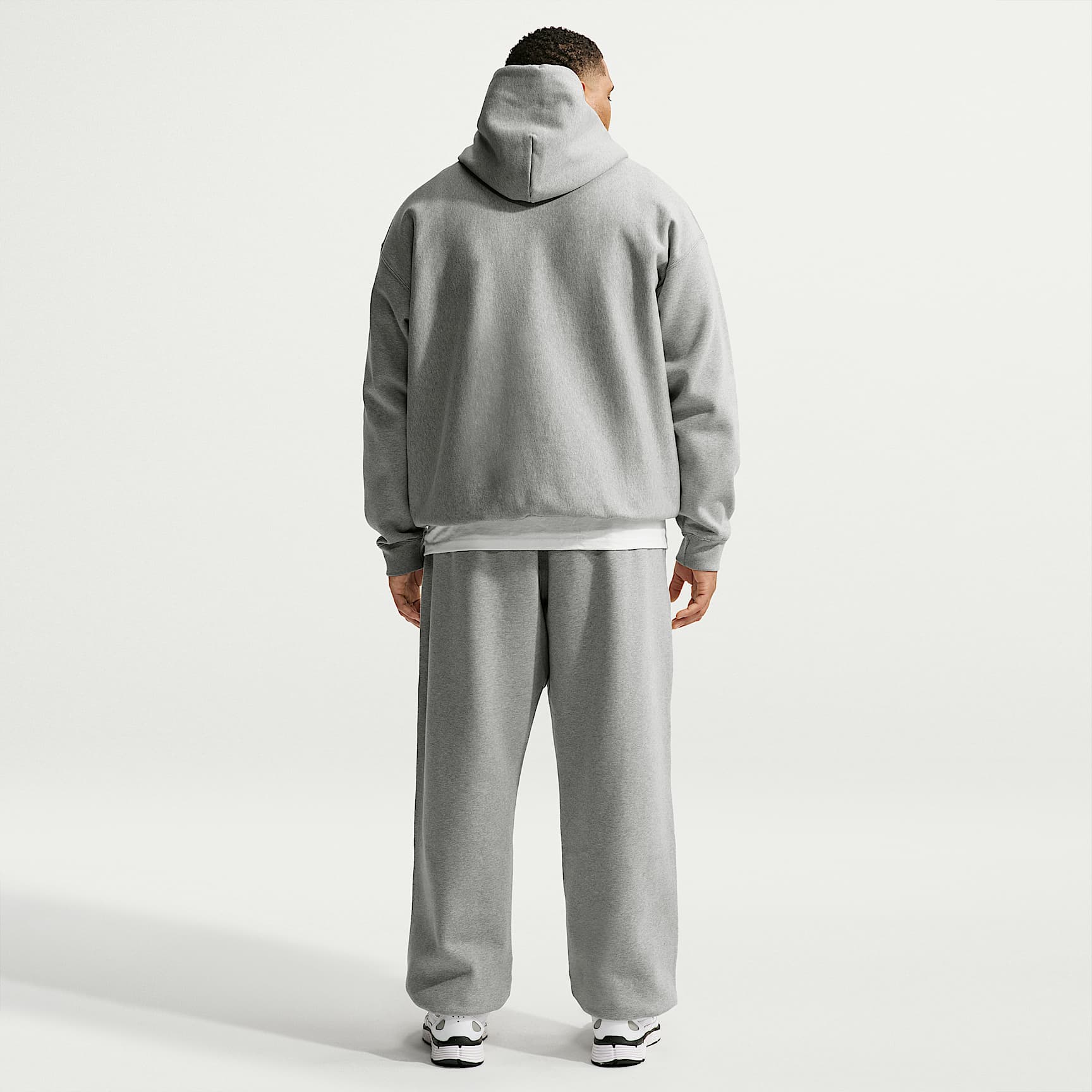 Nike Solo Swoosh Men's Pullover Hoodie – Dark Grey Heather/Light Smoke Grey/White