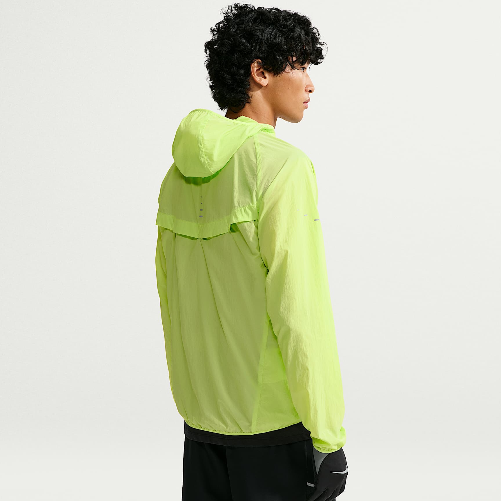 Nike Stride Men's Repel UV Running Jacket – Light Lemon Twist/Light Lemon Twist