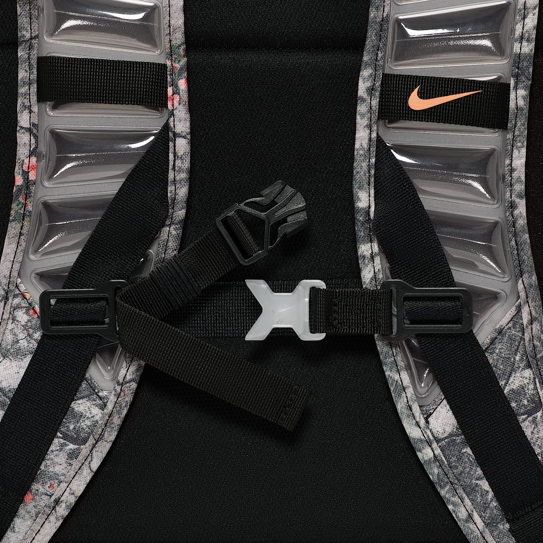 Nike Varsity Elite Printed Backpack (32L) – Cream II/Black/Black
