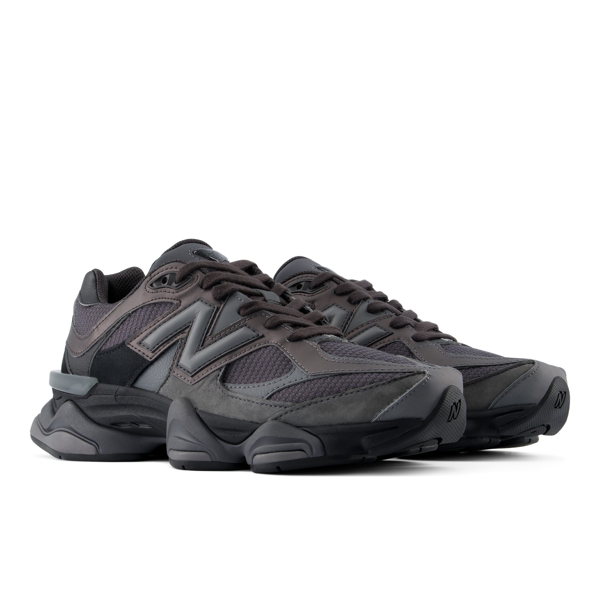 9060 – BLACK with CASTLEROCK