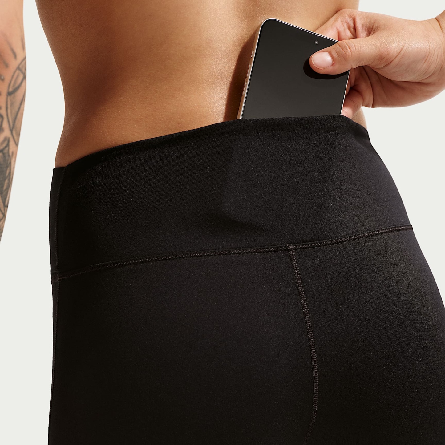 Nike One Women's High-Waisted 20.5cm (approx.) Biker Shorts – Black/White