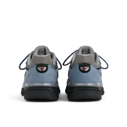 Made in USA 990v4 – Artic Grey with Black