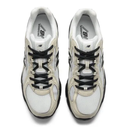 740 – TIMBERWOLF with WHITE