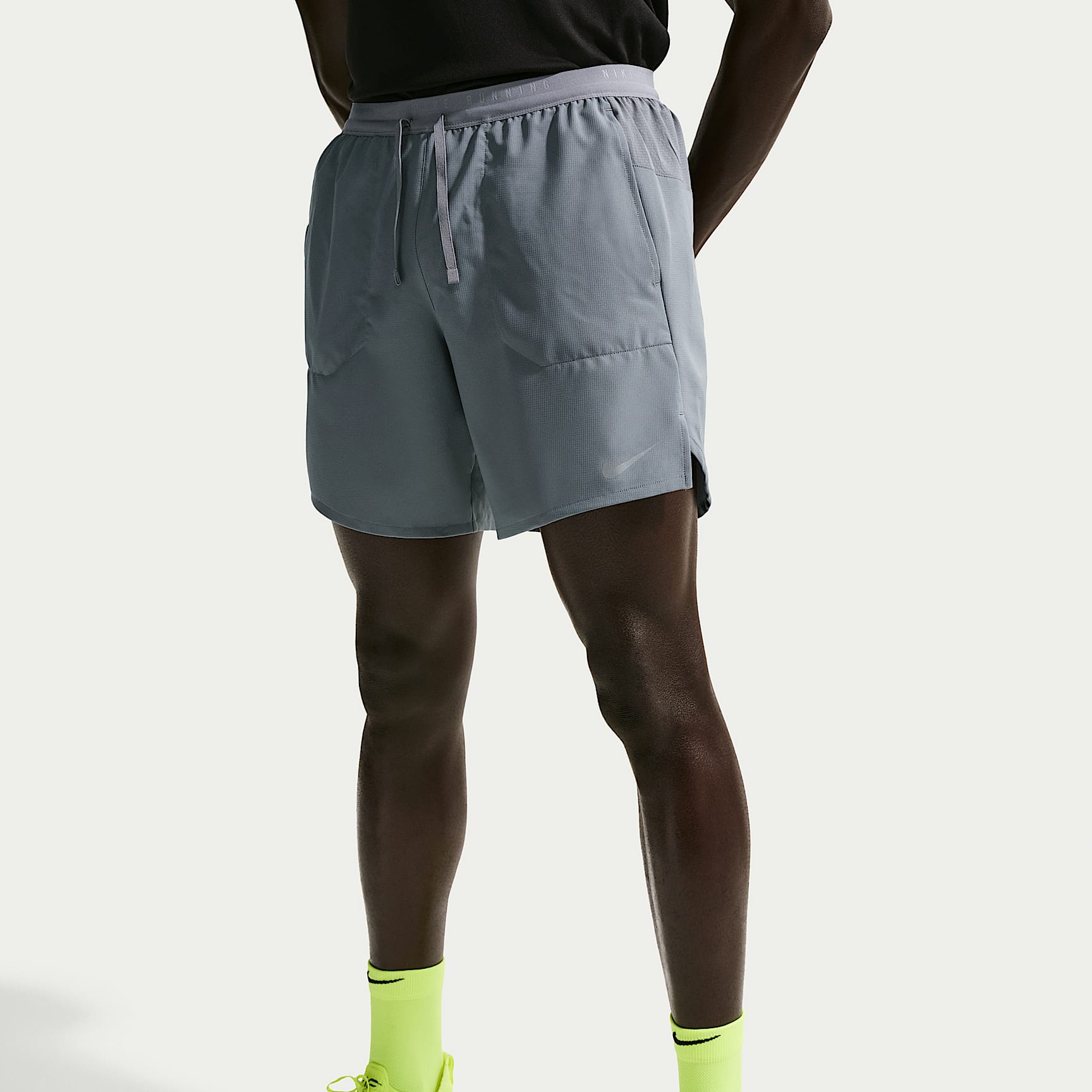 Nike Stride Men's Dri-FIT 18cm (approx.) 2-in-1 Running Shorts – Smoke Grey