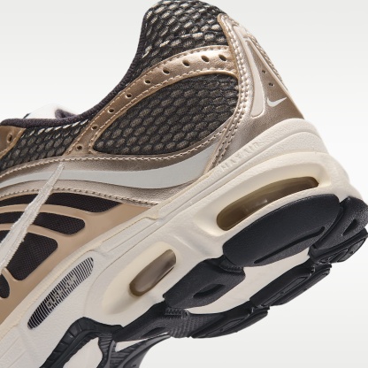 Nike Air Max Moto 2K Women's Shoes with Reflective Design Accents – Sand Drift/Off-Noir/Pale Ivory/Sail