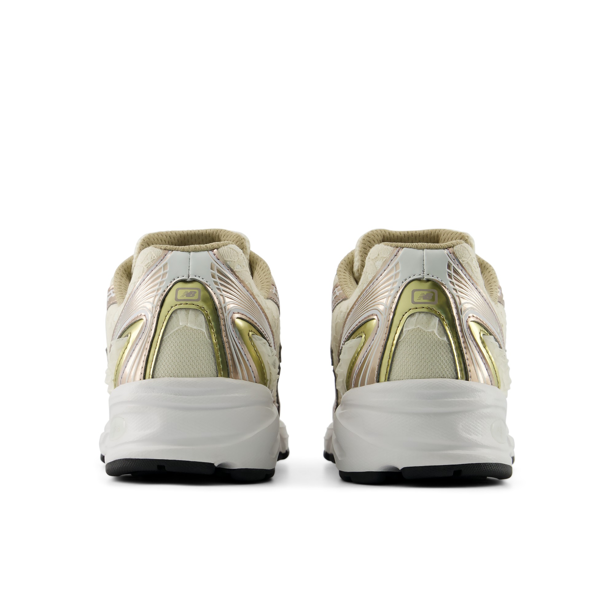 740 – SEA SALT with SILVER METALLIC