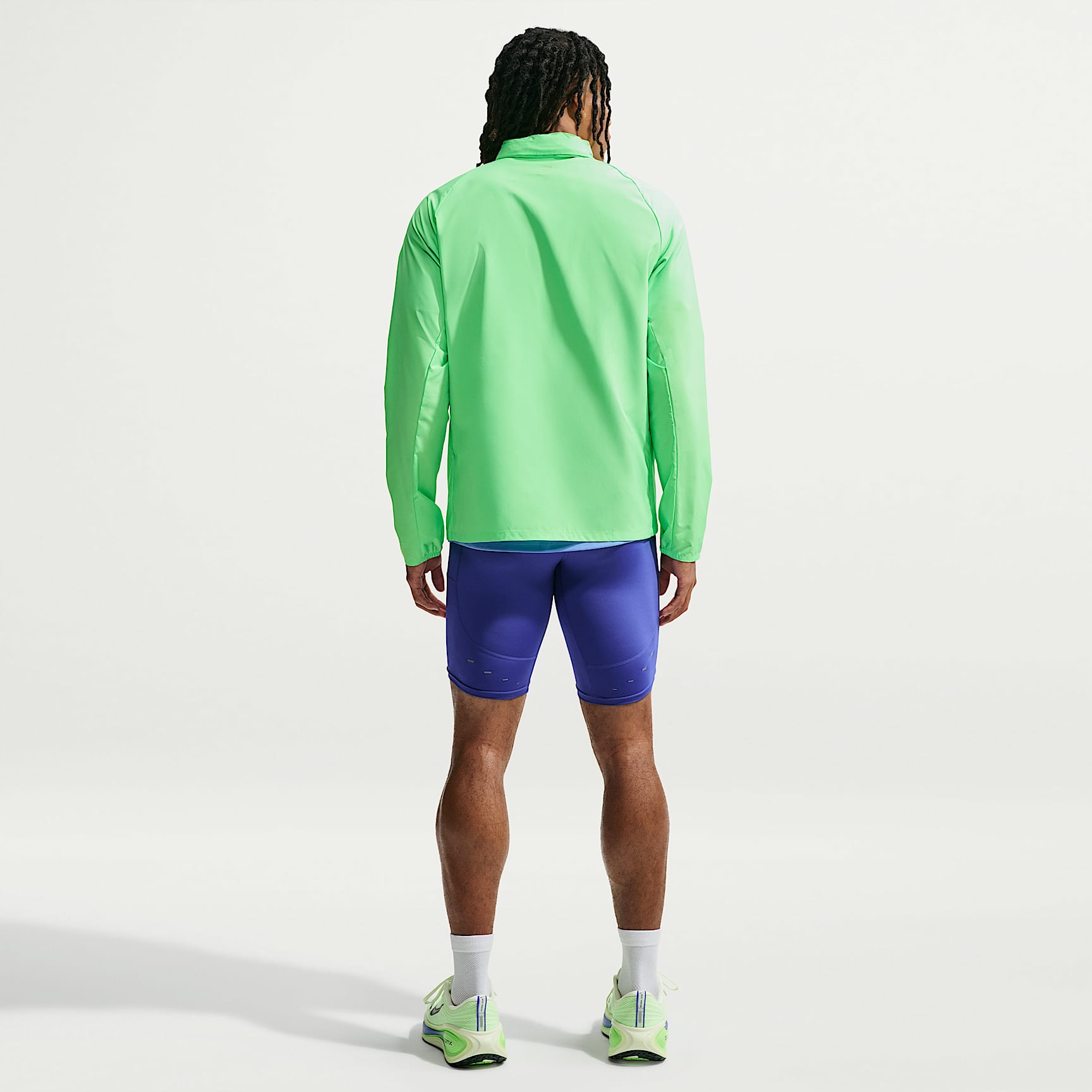 Nike Miler Men's Repel UV Protection Running Jacket – Illusion Green/Illusion Green