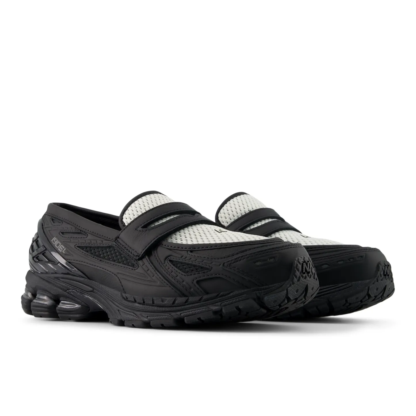 1906L – BLACK with ANGORA