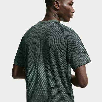 Nike Stride Aero-FIT Men's Short-Sleeve Running Top – Black/Light Green Spark