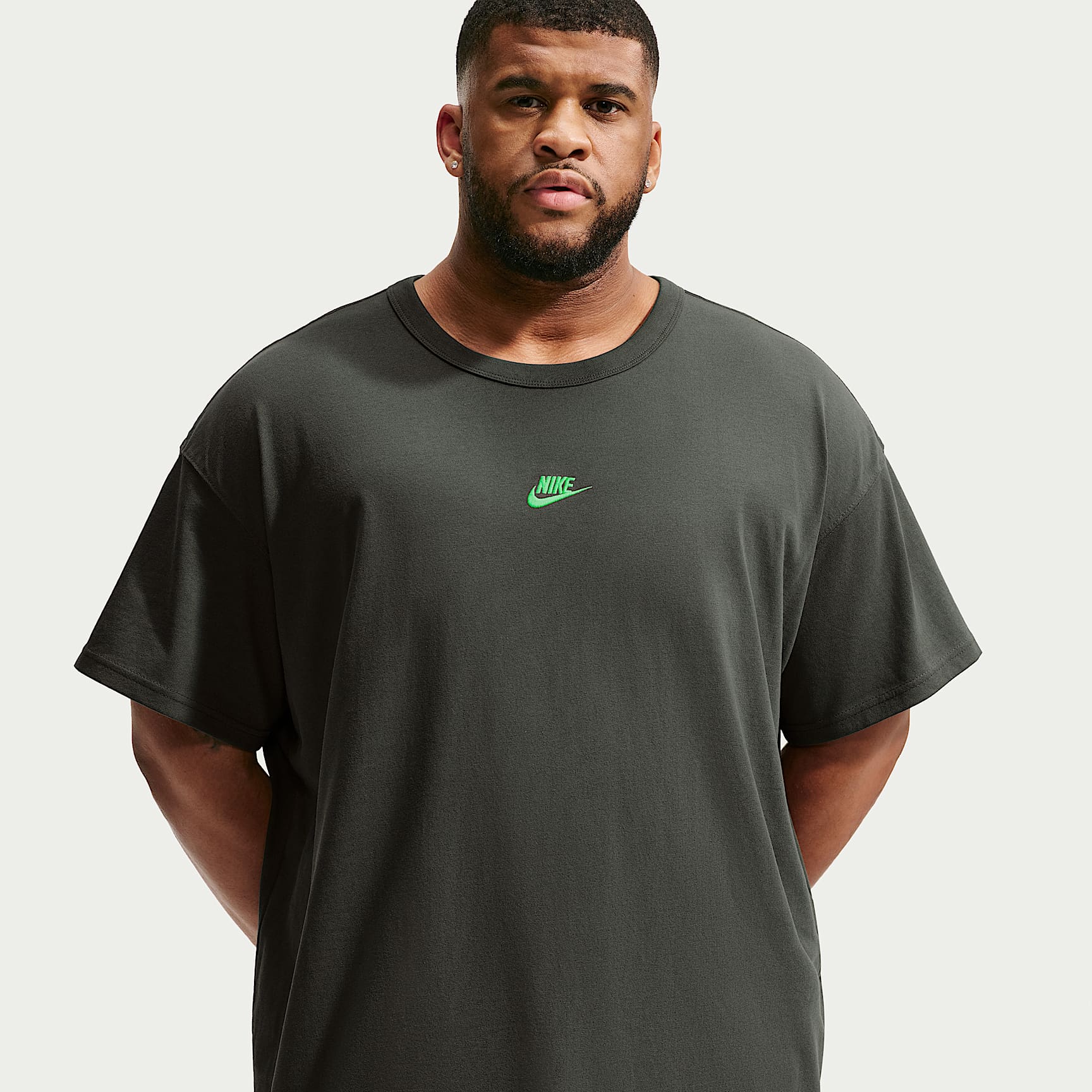 Nike Sportswear Premium Essentials Men's T-Shirt – Newsprint