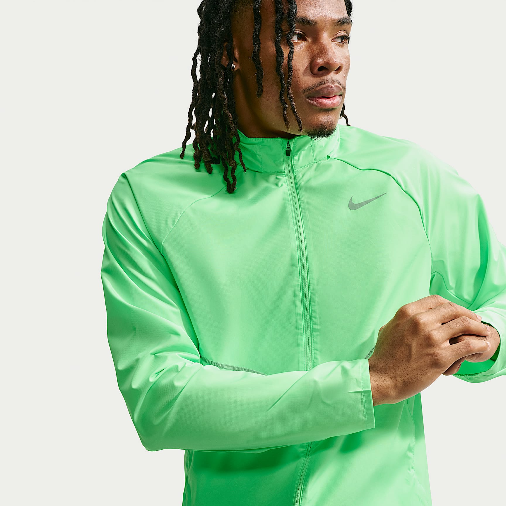 Nike Miler Men's Repel UV Protection Running Jacket – Illusion Green/Illusion Green