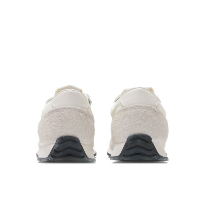 471 – LINEN with ANGORA and Black