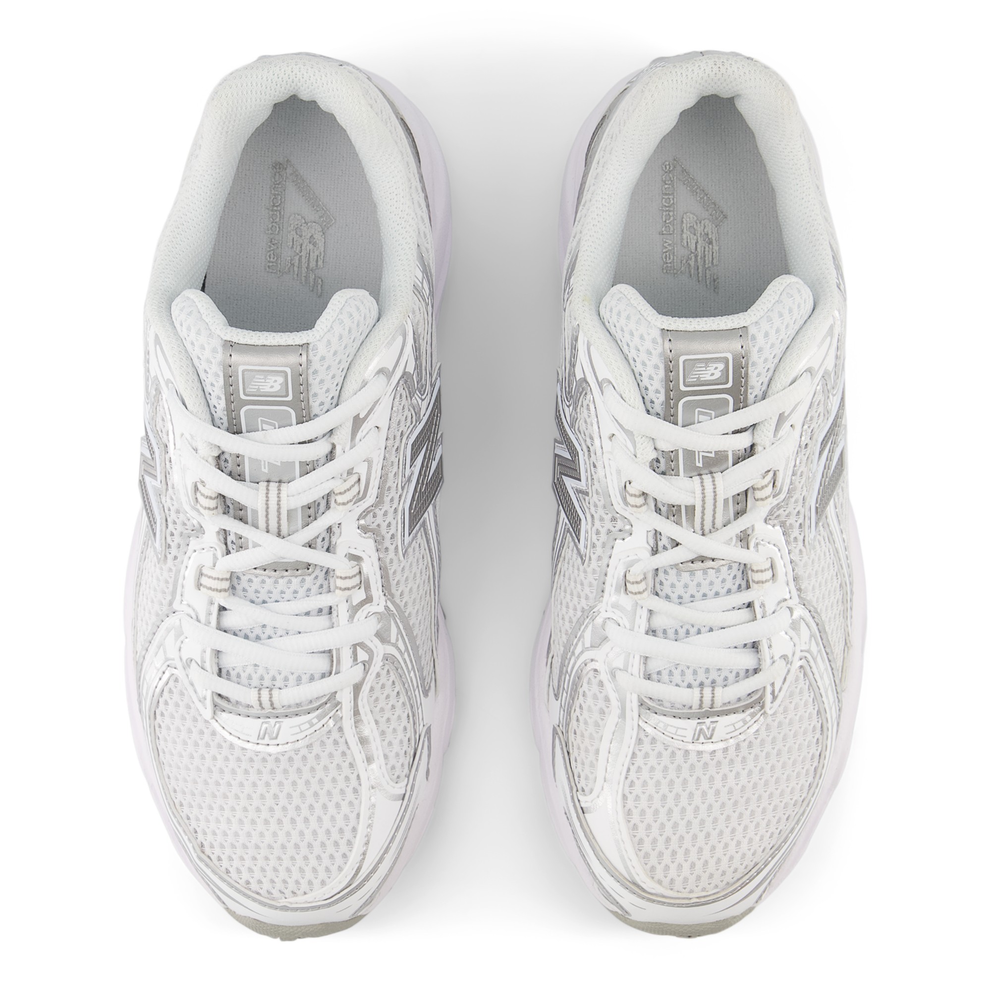 740 – WHITE with Metallic Silver and Reflection