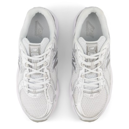 740 – WHITE with Metallic Silver and Reflection