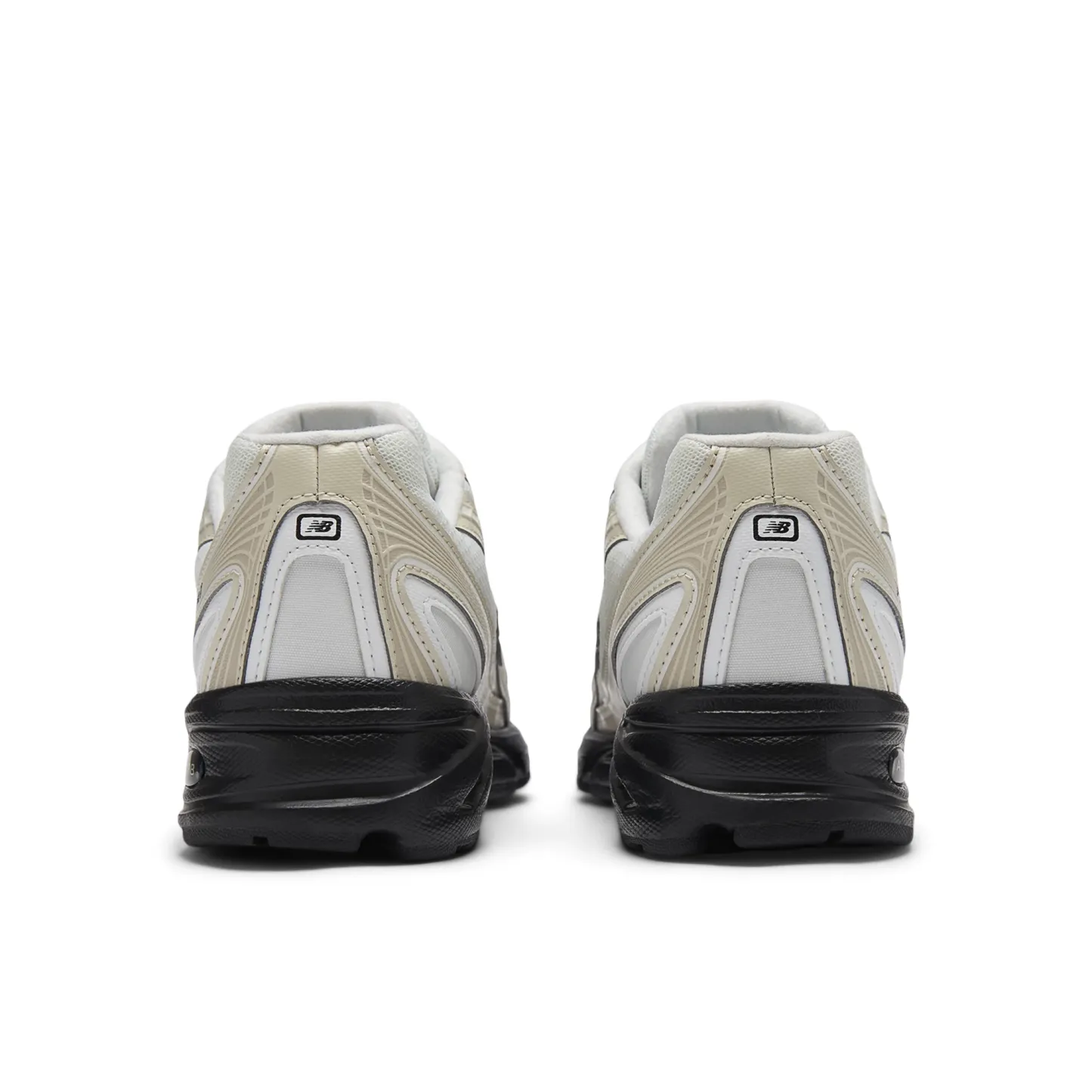 740 – TIMBERWOLF with WHITE