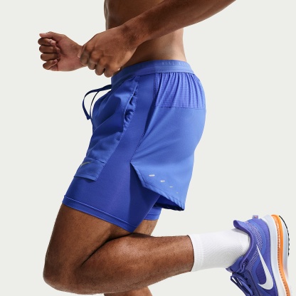 Nike Stride Men's Dri-FIT 13cm (approx.) Hybrid Running Shorts – Lapis
