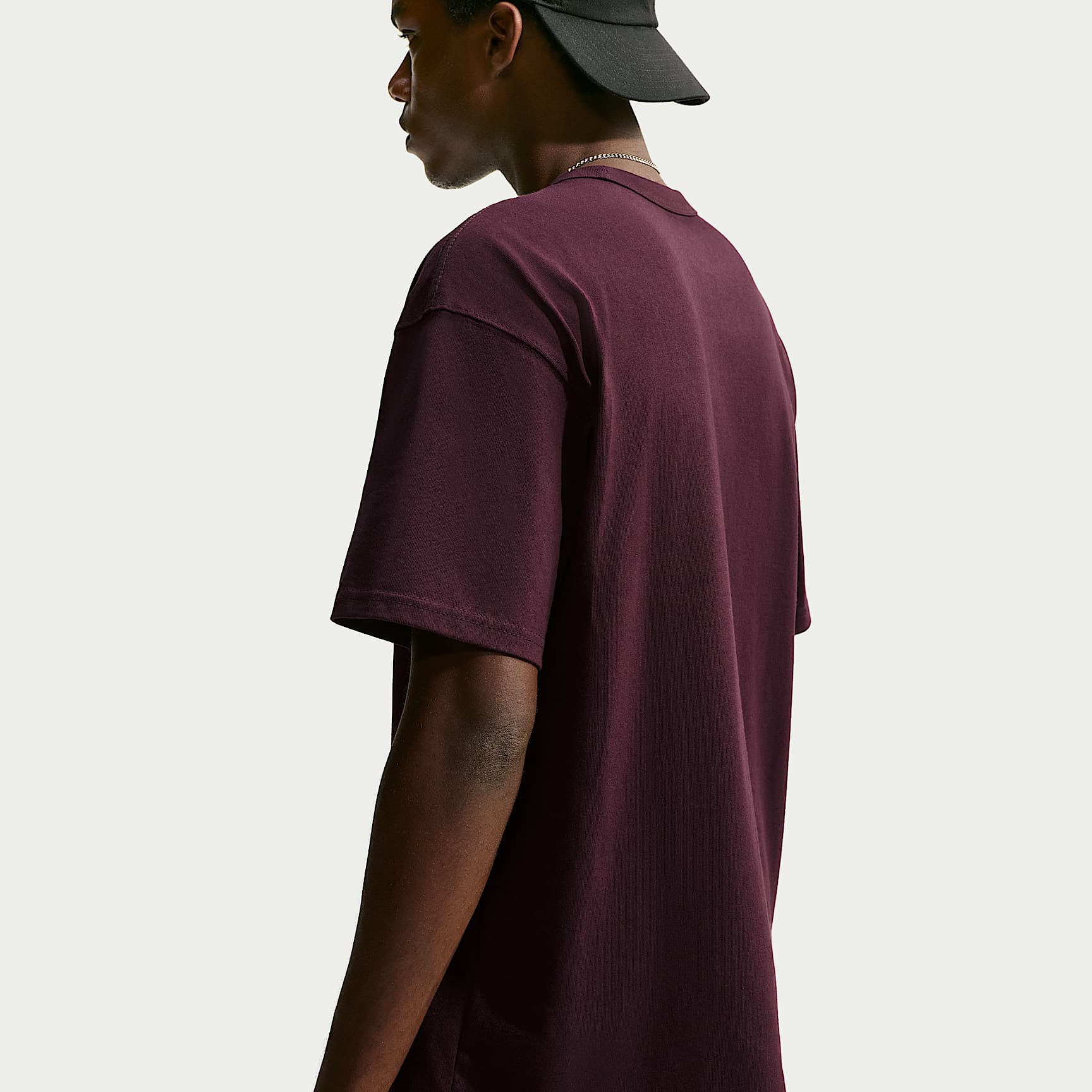 Nike Sportswear Premium Essentials Men's T-Shirt – Burgundy Crush