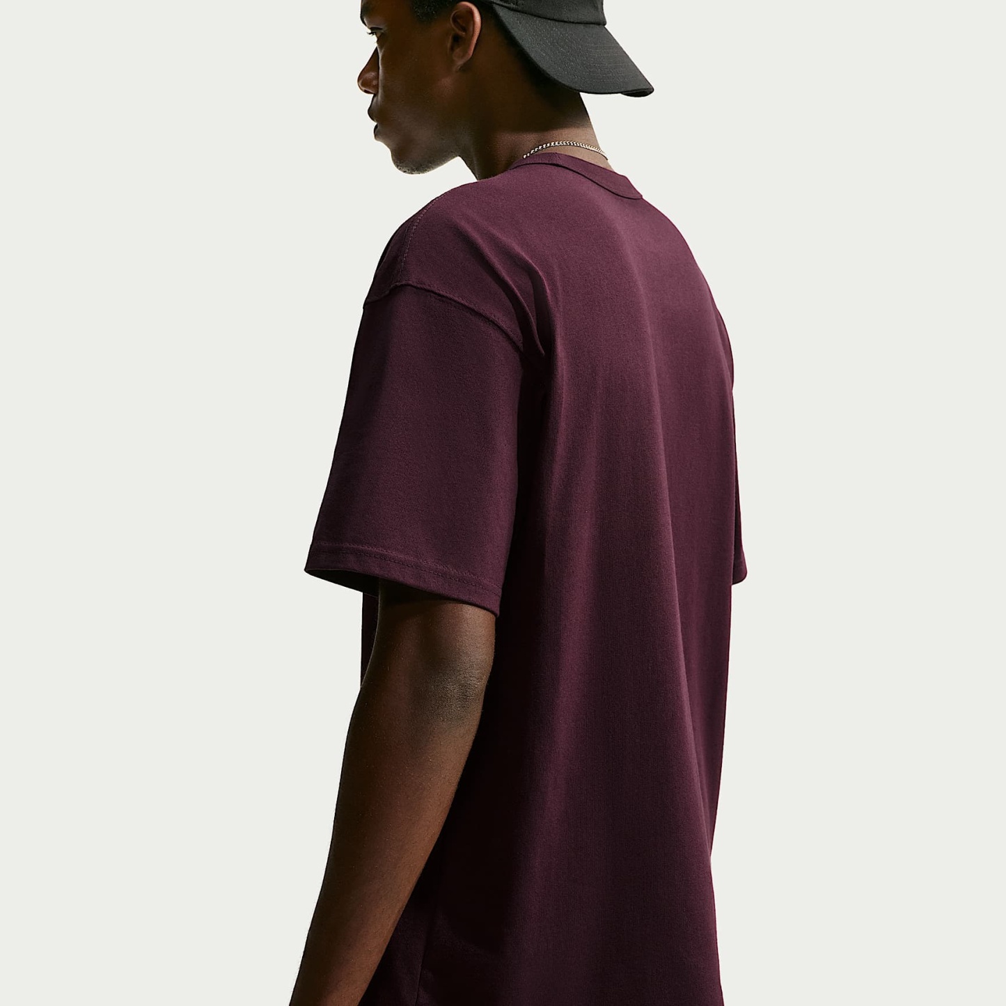 Nike Sportswear Premium Essentials Men's T-Shirt – Burgundy Crush