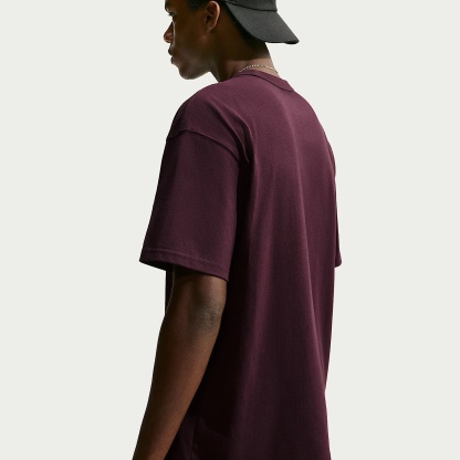 Nike Sportswear Premium Essentials Men's T-Shirt – Burgundy Crush