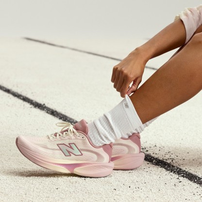 Ellipse x Gabby Thomas – LONE STAR GREY with STONE PINK