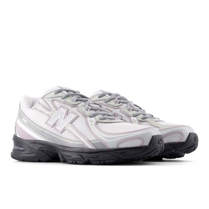 740 – SILVER METALLIC with RAINCLOUD