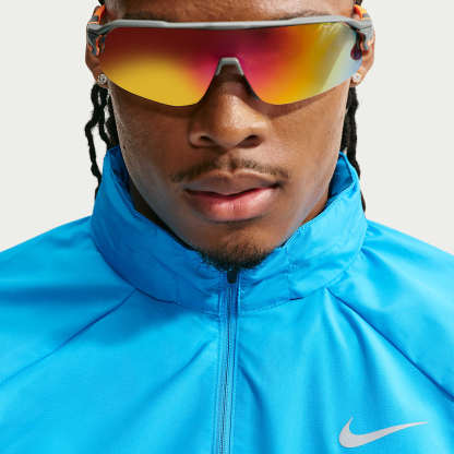 Nike Miler Men's Repel UV Protection Running Jacket – Light Current Blue/Light Current Blue