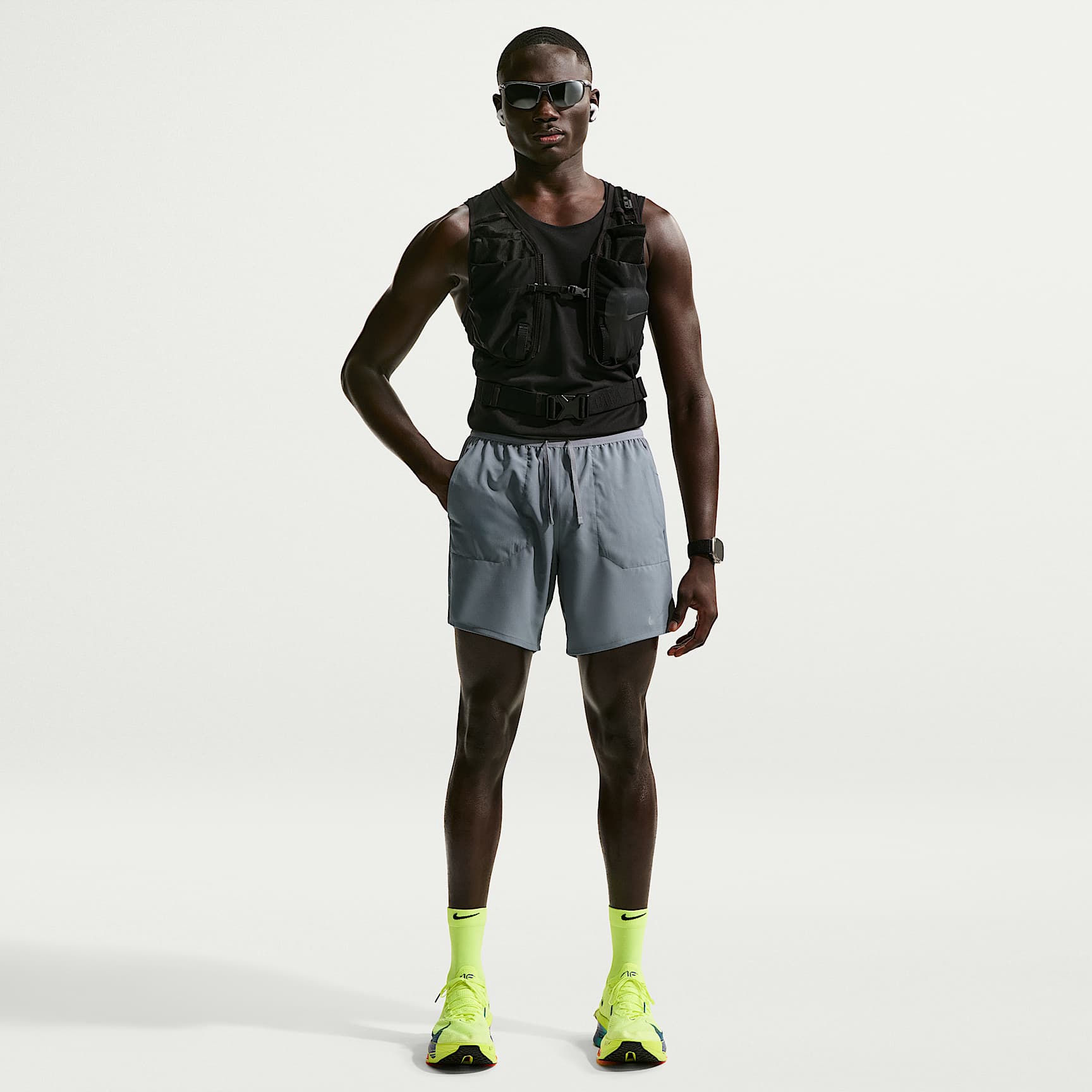 Nike Stride Men's Dri-FIT 18cm (approx.) 2-in-1 Running Shorts – Smoke Grey