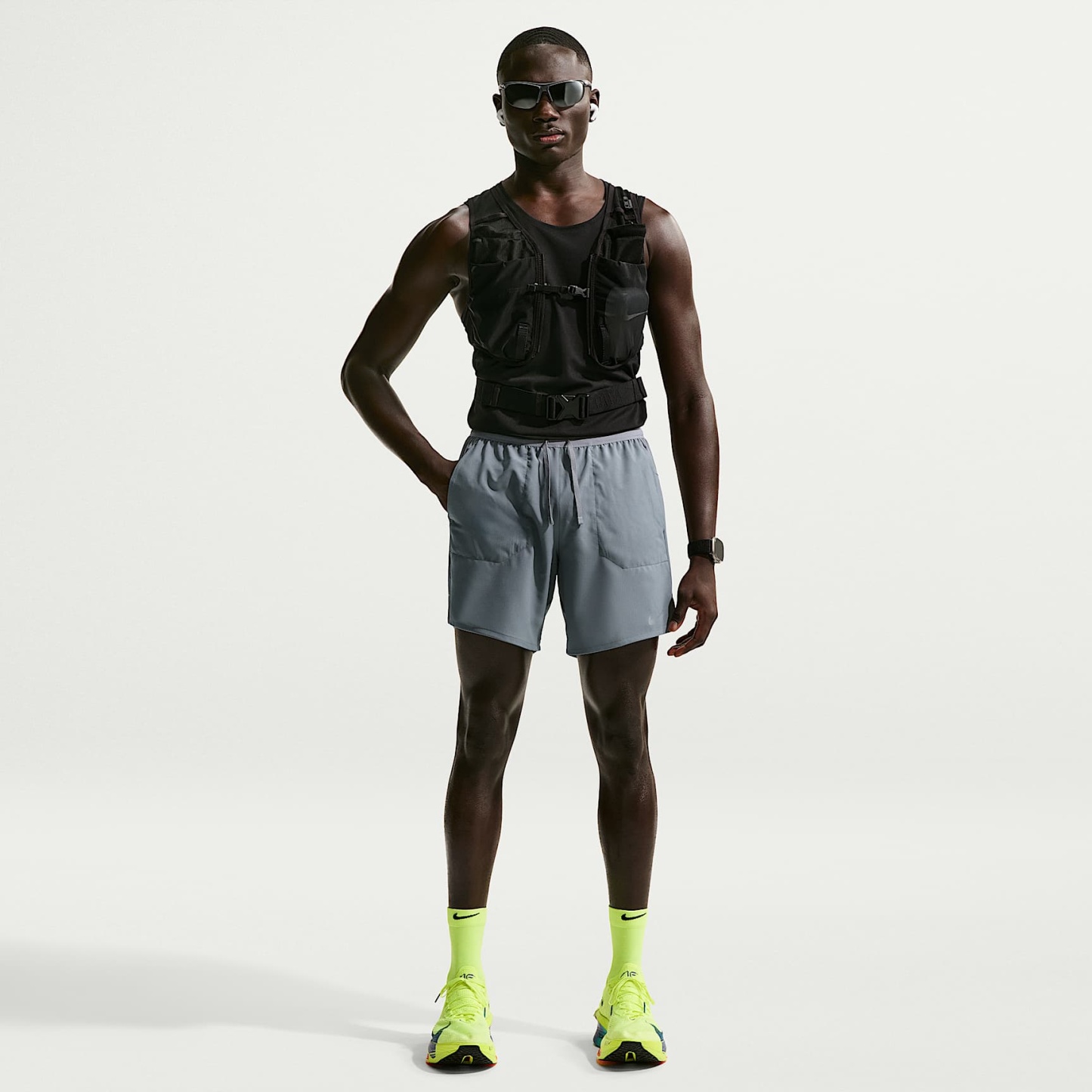Nike Stride Men's Dri-FIT 18cm (approx.) 2-in-1 Running Shorts – Smoke Grey