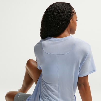 Nike One Relaxed Women's Dri-FIT Short-Sleeve Top – Hydrogen Blue/White